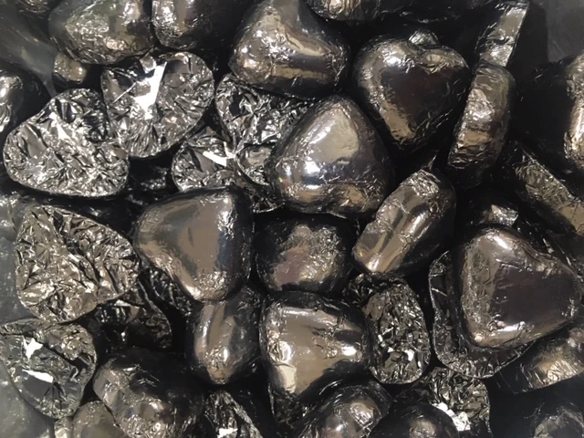 Sweetas954 Weddings Milk Chocolate Love Hearts Black - 1kg 1 Sweetas954 Weddings Milk Chocolate Love Hearts Black - 1kg